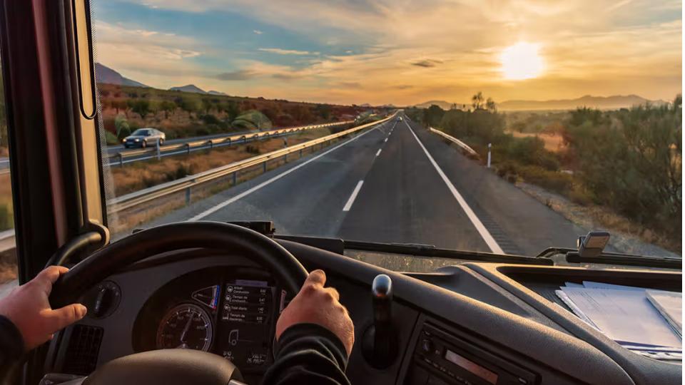 tomcominvitesapplicationsfordrivingjobsingermany