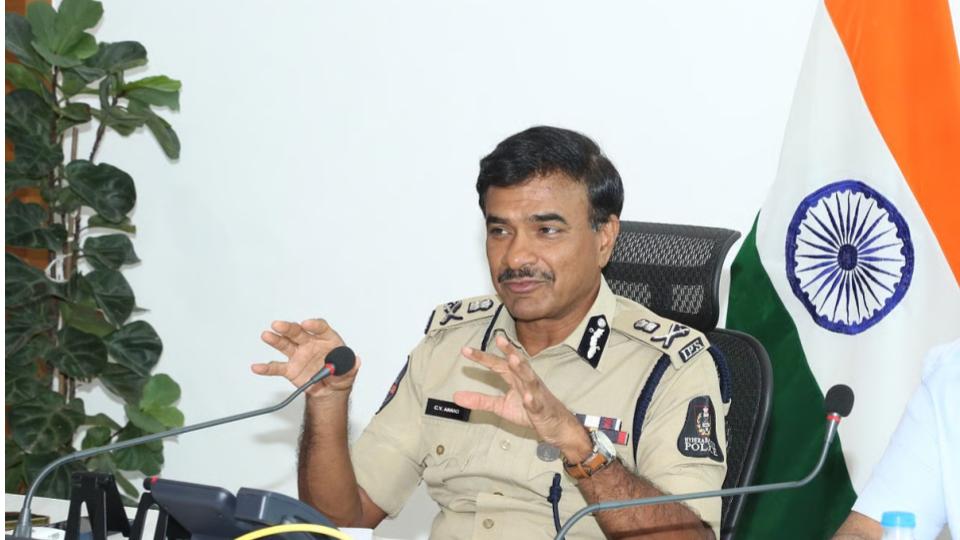 Hyderabad City Police Commissioner transfers 50 Inspectors