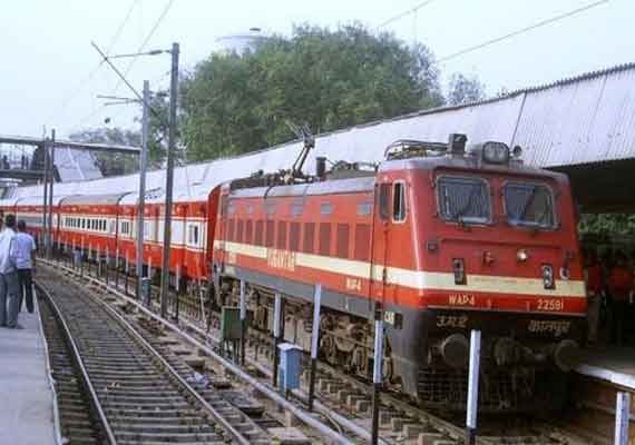 scrtorunspecialtraintokakinada