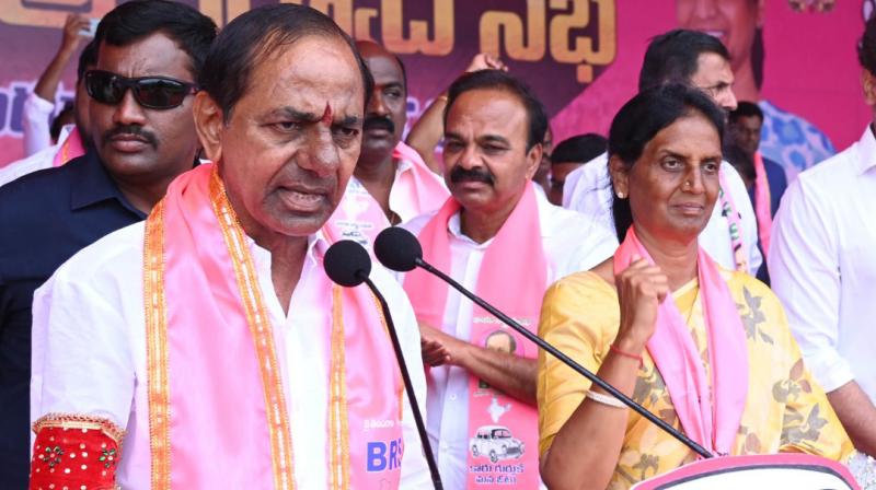 somecongressleadersareopenlyclaimingthatpeopleoftelanganawillfacethesamefateasthosefromkarnatakaiftheyvoteforcongressparty:cmkcr