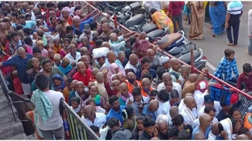 Snake Bites Devotee from Bhupalpally district in Tirumala