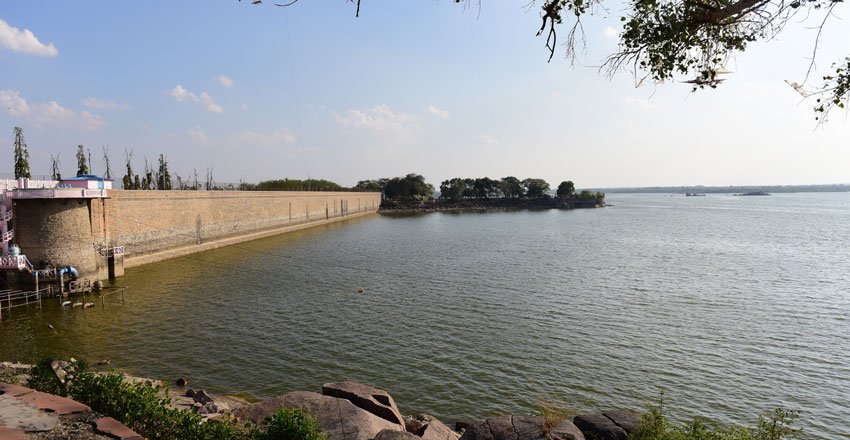 inflowsrecedesintwinreservoirshimayatsagarandosmansagar