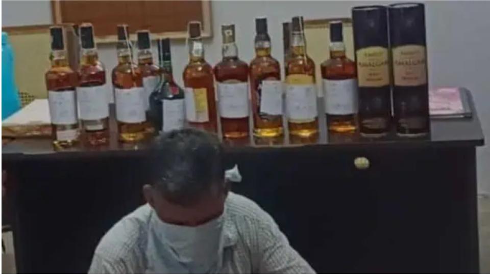 Man arrested for selling adulterated liquor in LB Nagar