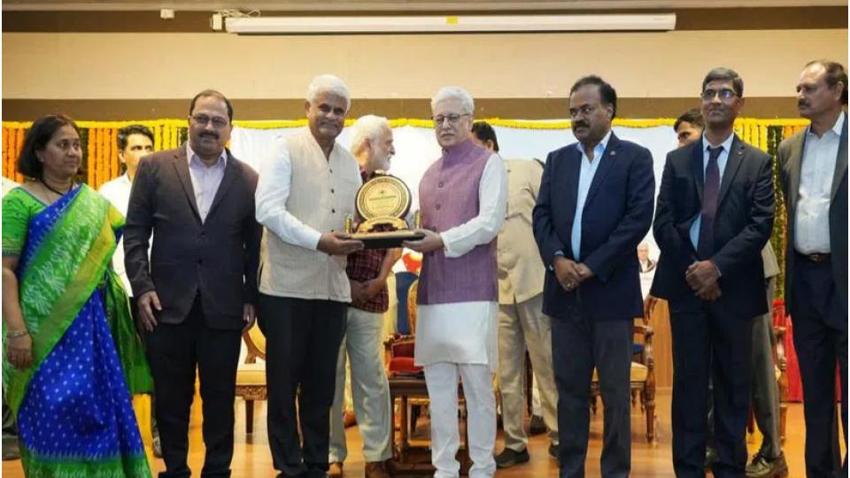 Governor Jishnu Dev inaugurates blood donation camp on World Blood Donor Day