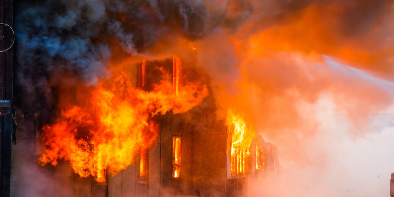majorfirebreaksoutinshaikpetcommercialbuilding