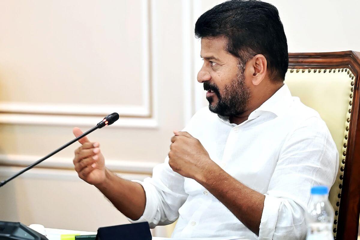 indirammahousingschemewillprioritisepoorestintelanganacmrevanthreddy