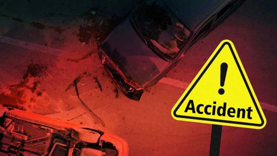 Truck rams into parked lorry at ORR, one killed