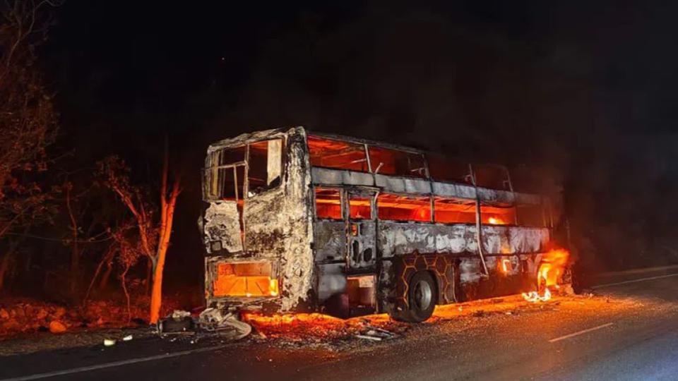 hyderabadtokakinadabuscatchesfireinnalgonda
