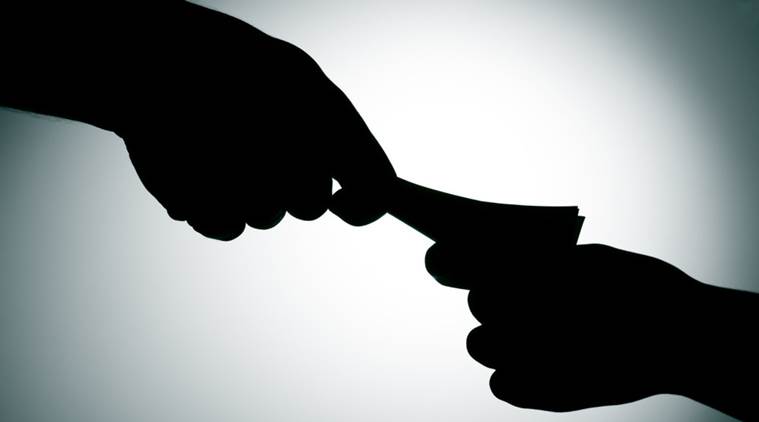 cyberabadcommissionerappealednottogivemamoolstoanypoliceofficer