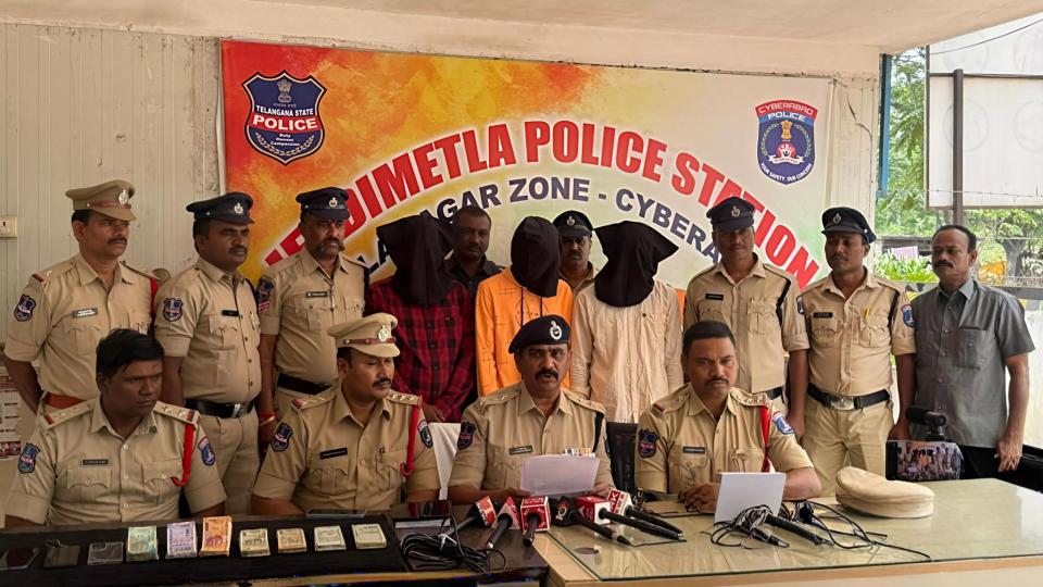 Addiction to online betting drives 3 persons to commit theft in Jeedimetla