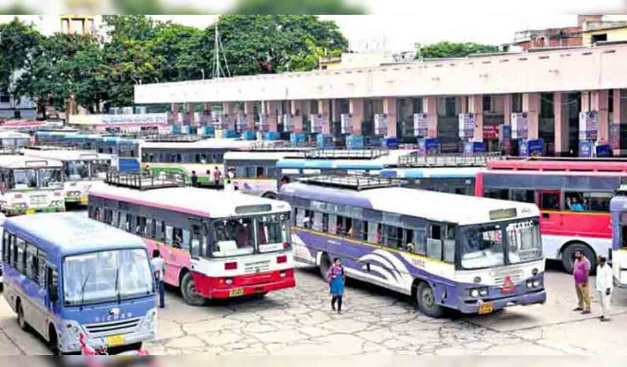 TGSRTC unions reject govt plea, indefinite strike from midnight