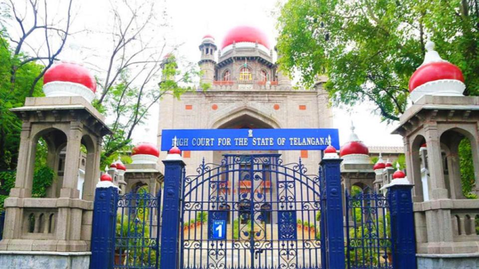 telanganahcorderscrackdownonillegalparkingpavementencroachments