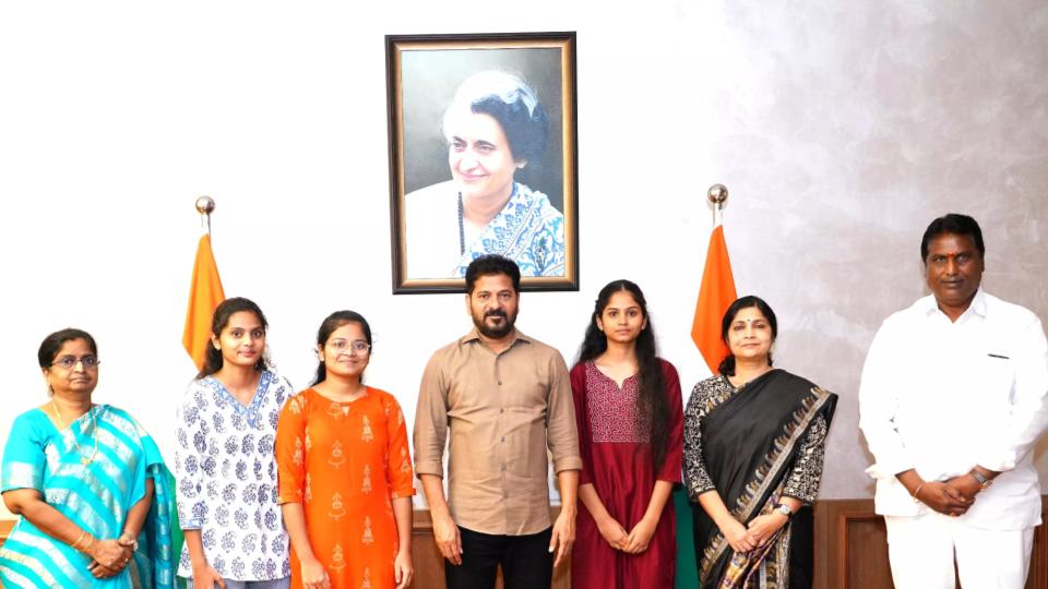 CM Revanth Reddy Felicitates TGSWREIS NEET Toppers