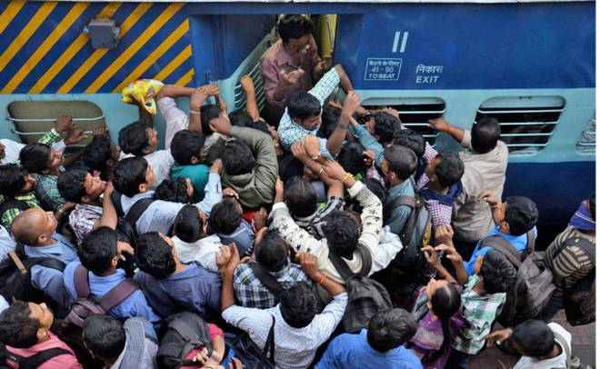 secunderabadrailwaystationwitnessesheavyrush