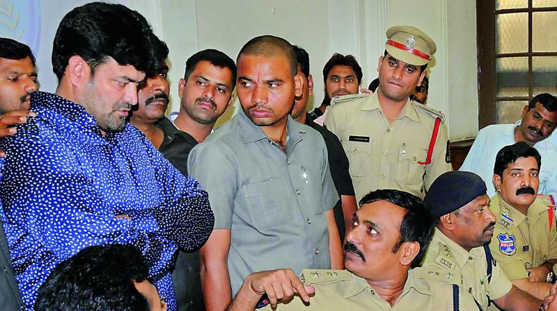 ayubkhantobequizzedforroleinlandgrabbingcase