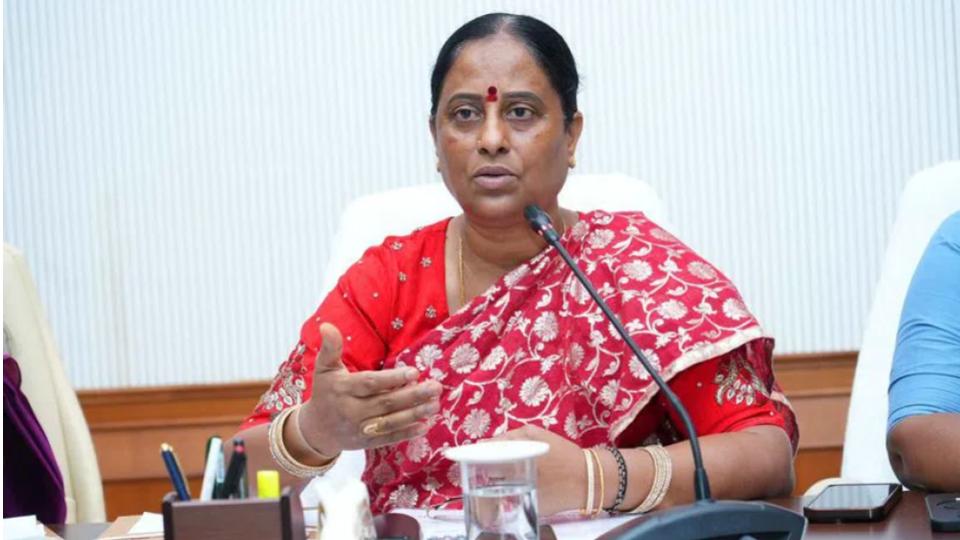 Konda Surekha collapses in Secretariat, recovers soon after