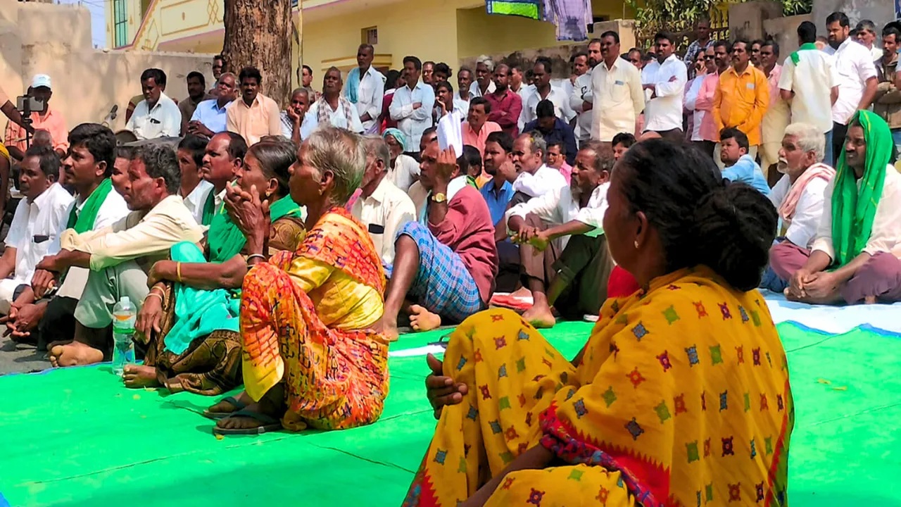 Farmers oppose land acquisition for Pharma City and Future City projects
