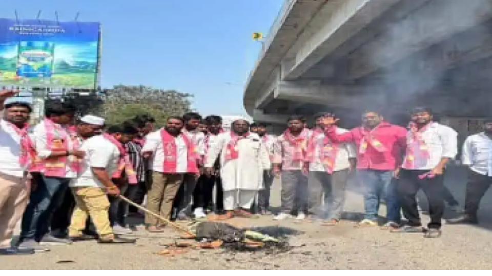 BRS leaders protest against merger of Rajendra Nagar with GHMC