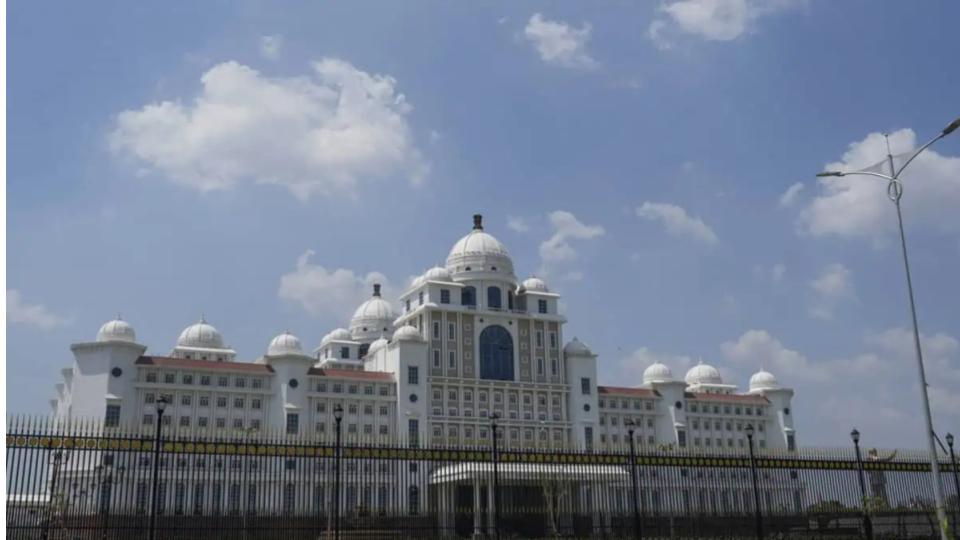 telanganasecretariatreceivesbombthreat