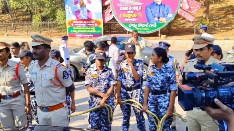 BRS leaders prevented from stepping out of Telangana Bhavan