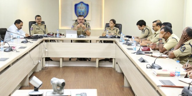 anjanikumarholdsreviewmeetingonmodernisationofpoliceforce