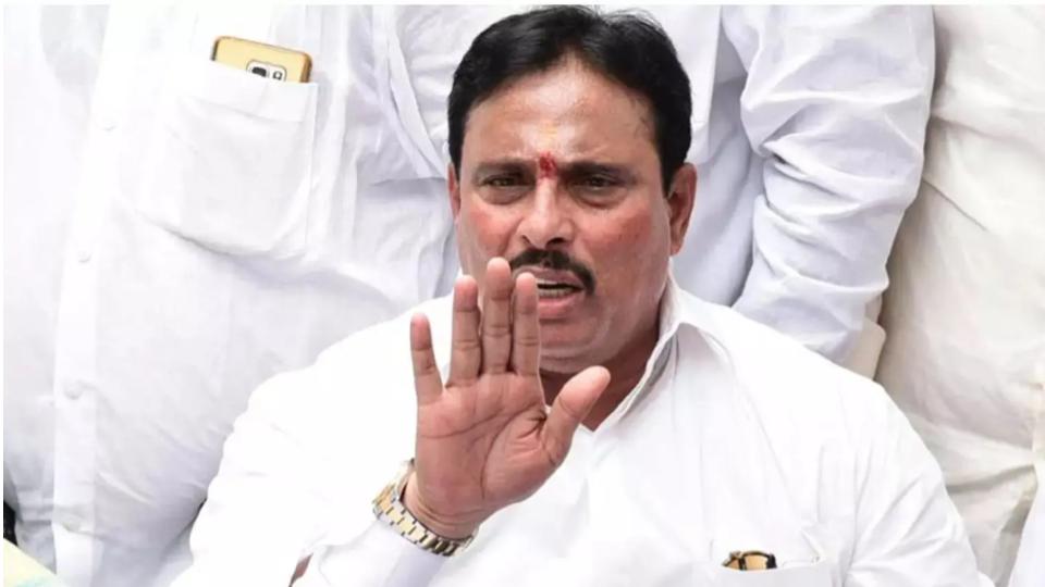 Defected MLAs asked to file counter affidavits in High Court