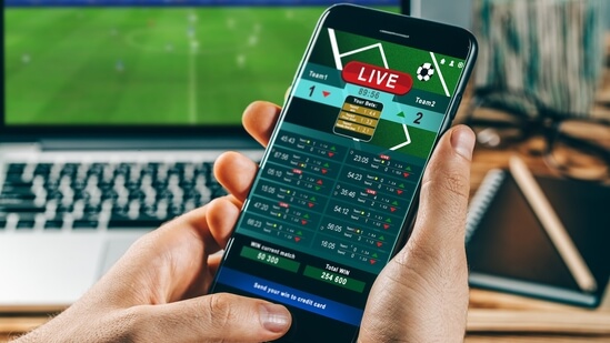 noticesissuedtoyoutubersandinfluencersforpromotingillegalbettingappsinhyderabad