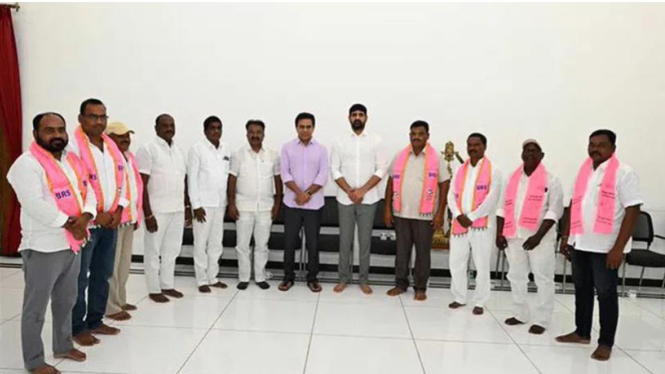 Congress leaders join BRS in Huzurabad