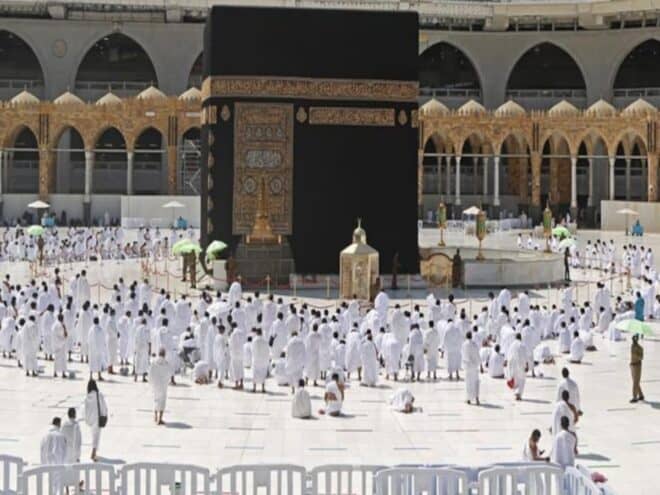 firstbatchofhajpilgrimsdepartfromhyderabad