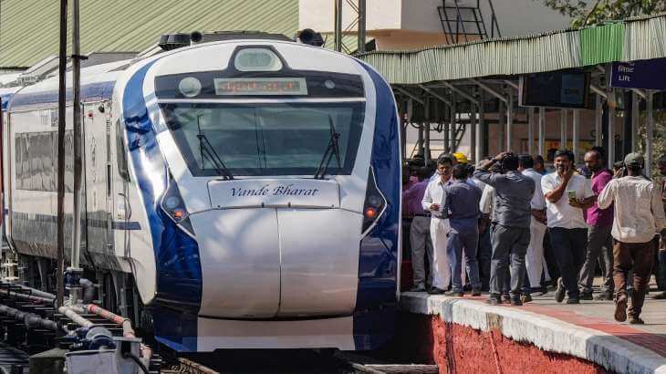 vandebharatexpresstrainsmajorhitinscrzoneasallroutesrunfullypacked