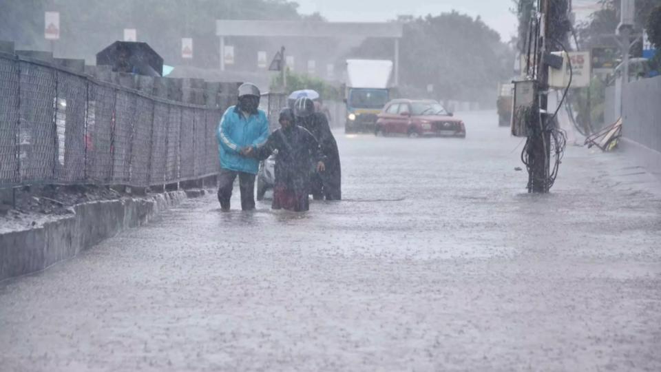 IMD issues orange alert for heavy rainfall in Telangana
