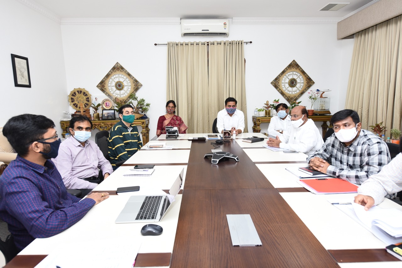 ktrandsabithaindraheldareviewmeetingonhyderabadpharmacity