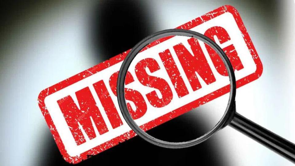 Woman leaves home with daughter after dispute over smartphone in Ghatkesar