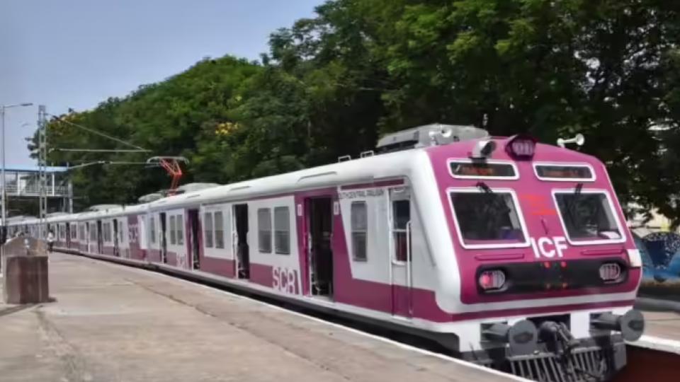 commutersrequesttoexpandmmtsservicesinhyderabad