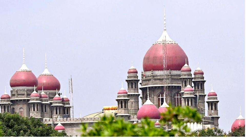 Telangana HC adjourns hearing on petition of KCR, Harish Rao