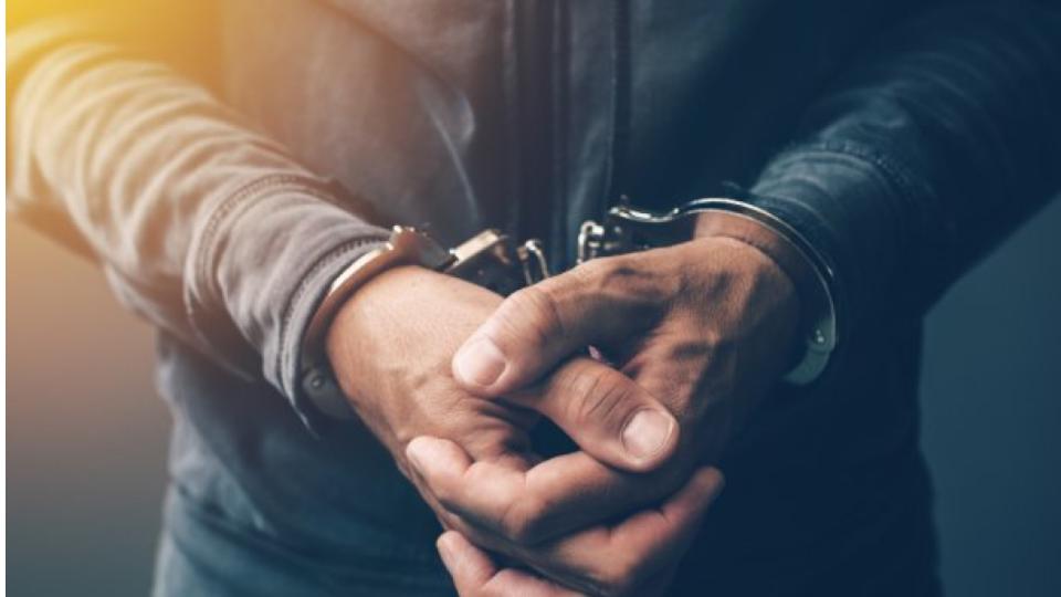 Jubilee Hills police arrest burglar, diamond rings found hidden in trash