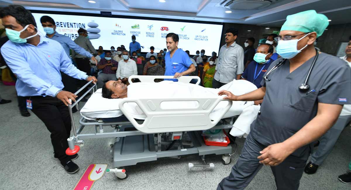 chiefministerkchandrashekharraoundergoingtestsatprivatehospital