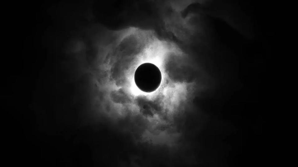 timetogazeatthe‘blackmoon’inhyderabad