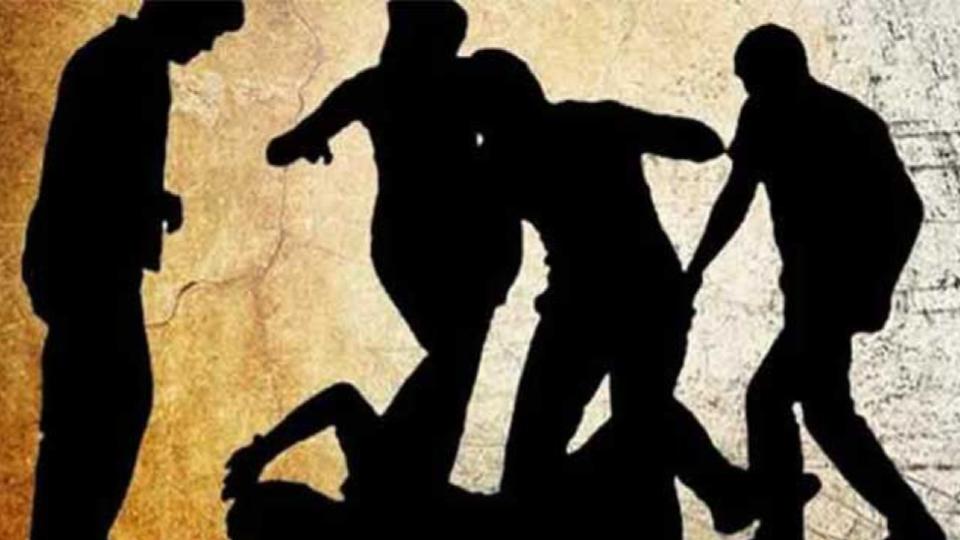 Traffic cop attacked in Banjara Hills after challenging illegal parking