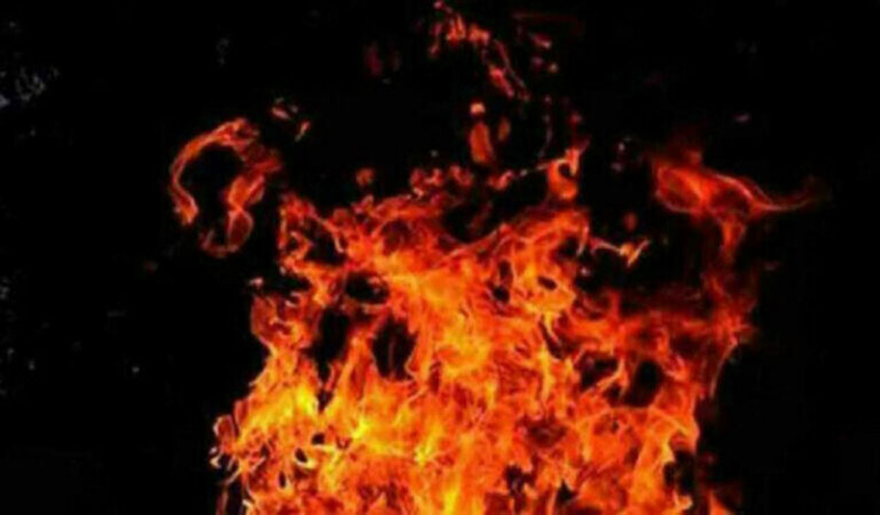 firebreaksoutinelectronicgoodsshopatbalapur