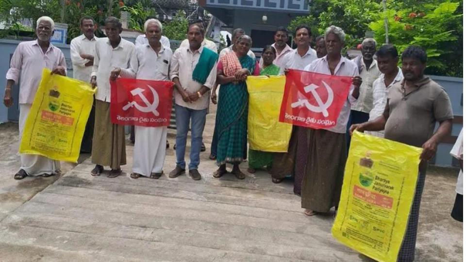 Khammam Farmers demand urgent increase in Urea supply