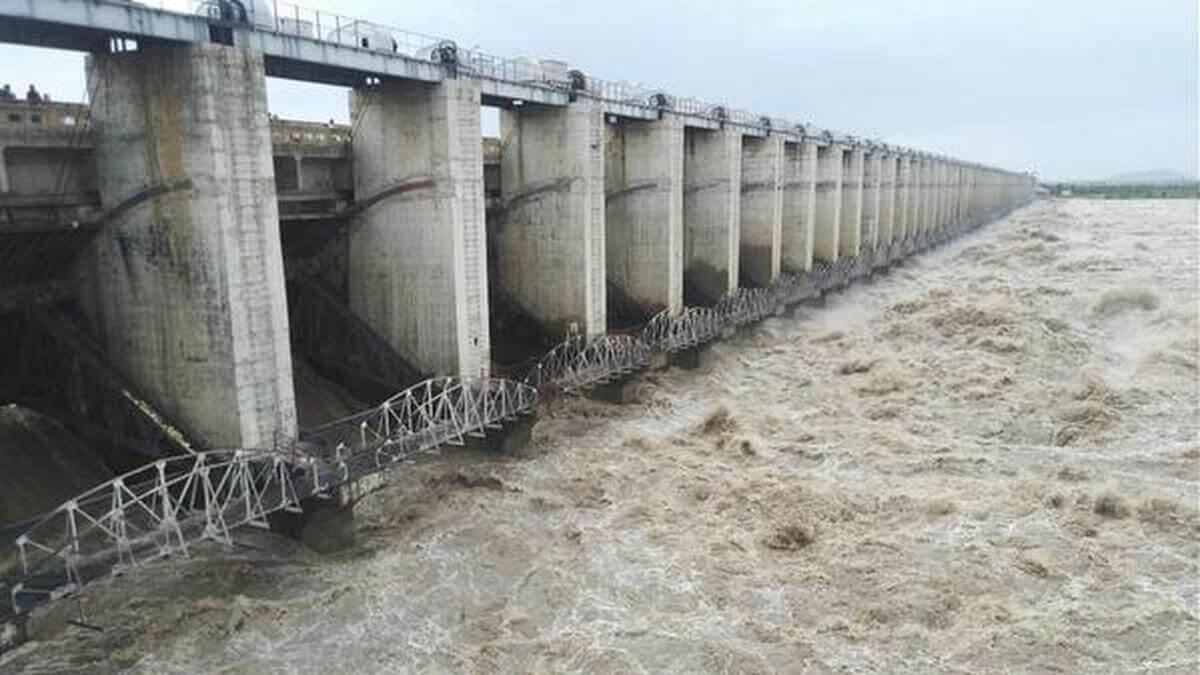 HMWSSB urges flood readiness as reservoir levels swell in Hyderabad