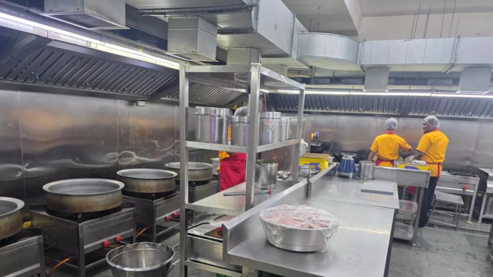Flies Found near Food Items at Kondapur Sattibabu Biryani