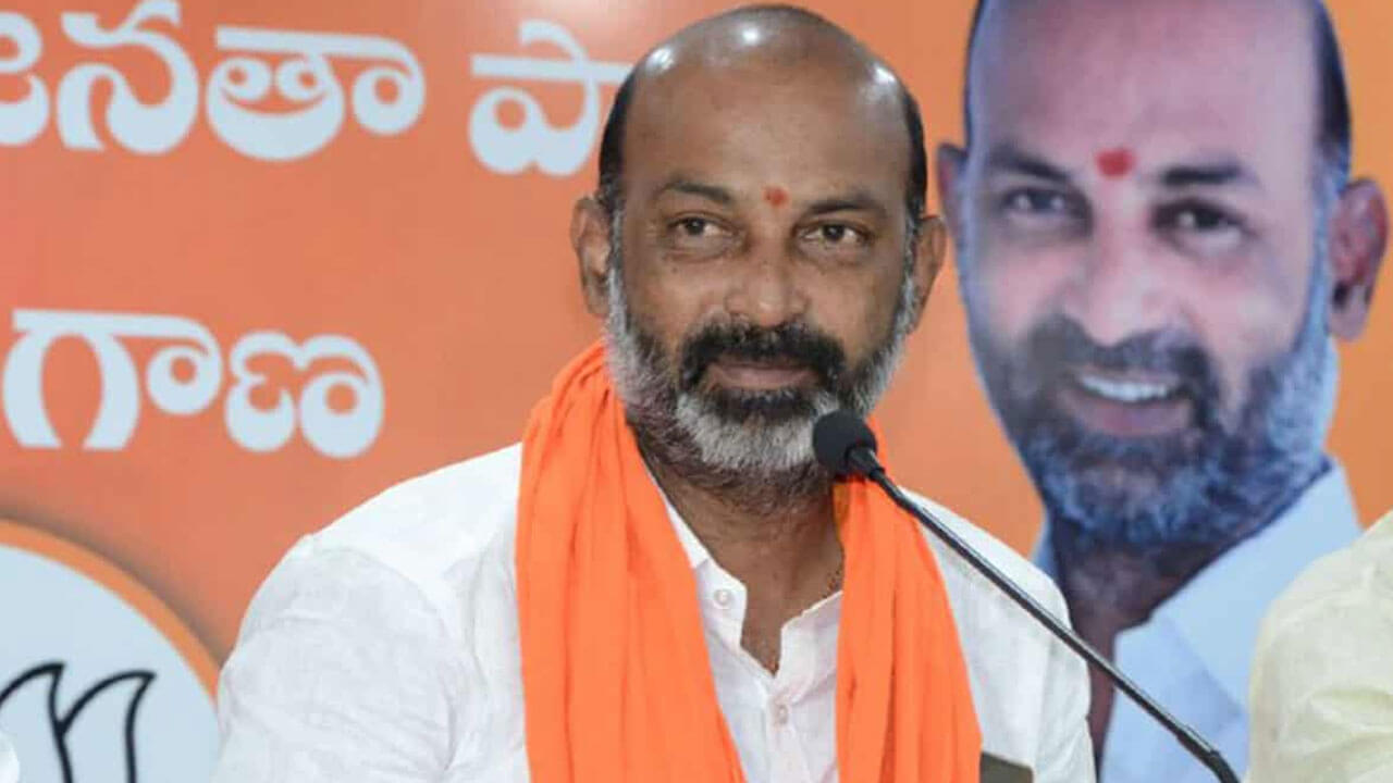 bandisanjayallegesbiasintelanganafestivalsfundingcongressdenies
