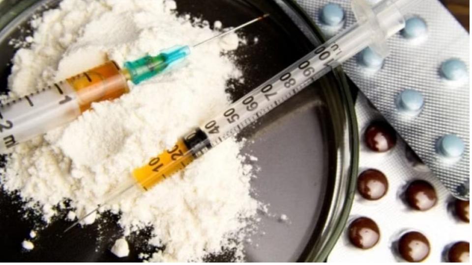 intercitydrugracketbust2heldwithnarcoticsworthrs335l