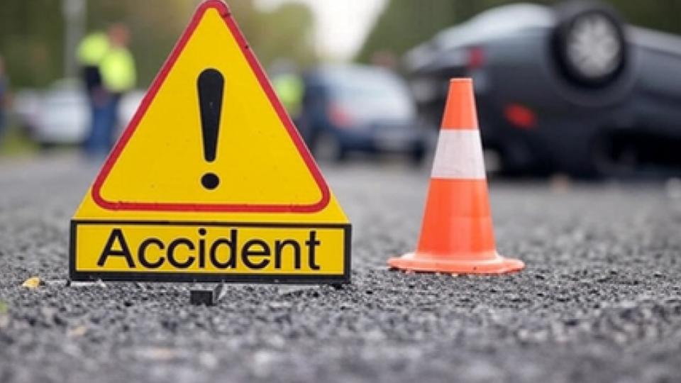 Couple on a motorcycle died in Jagtial road accident