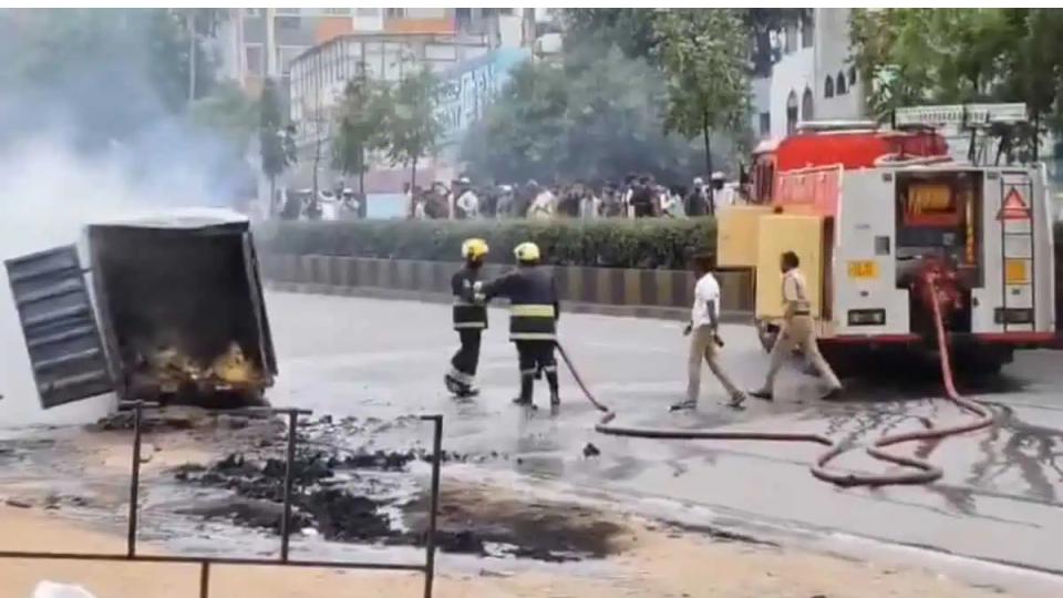 Auto catches fire in LB Nagar, no casualties