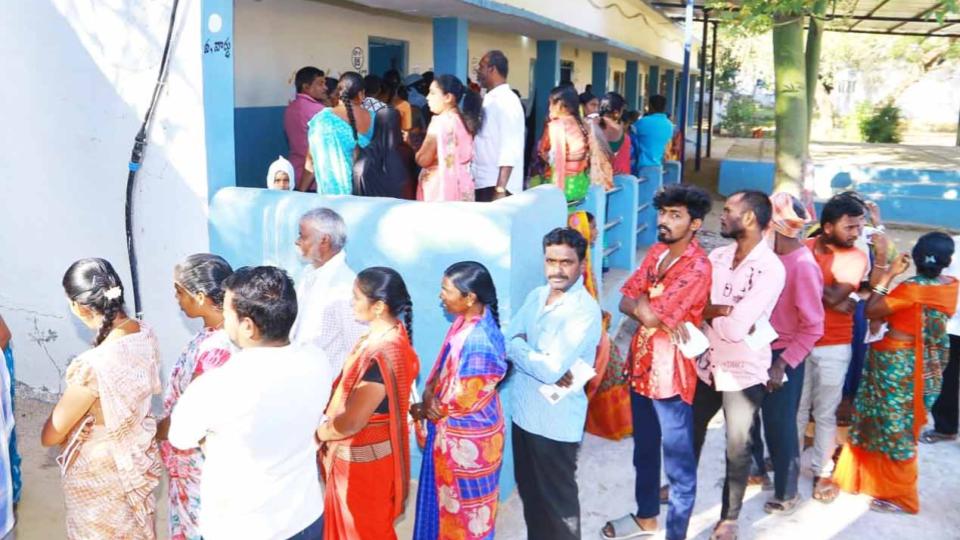 8586pcturnoutinsecondphasetelanganalocalbodypolls