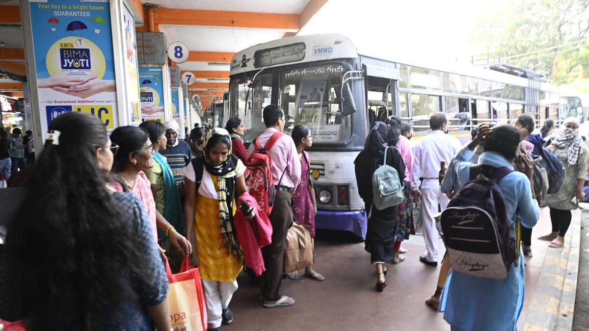 Telangana gears up for Sankranti travel rush with 6,431 special buses, enhanced security