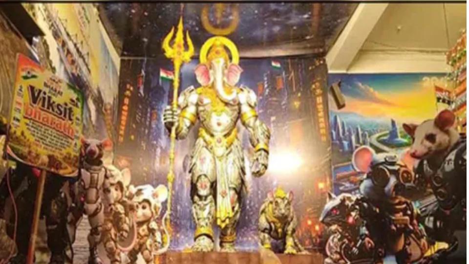 Viksit Bharat-themed Ganesh idol draws devotees in Hyderabad